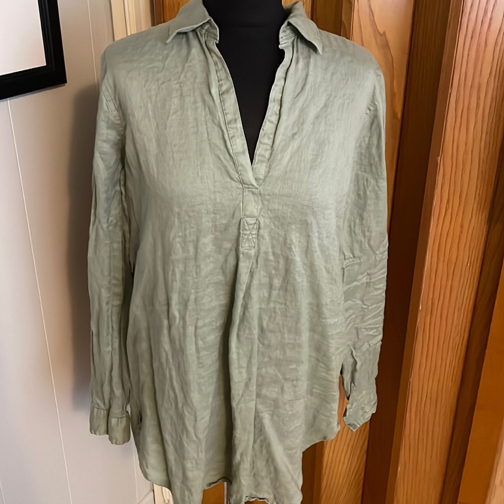 The GAP lightweight linen blouse
